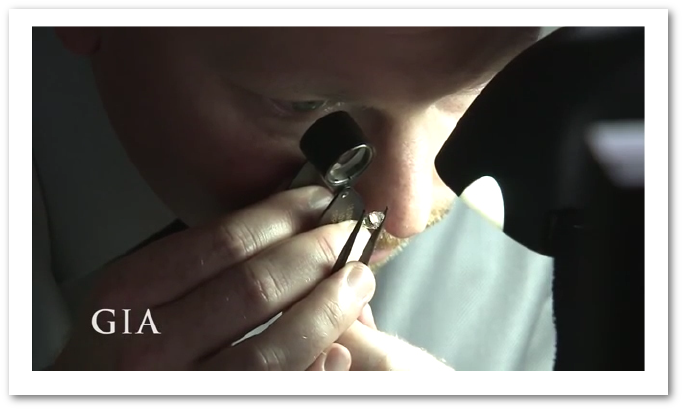 Photo of diamond, tweezer and eye piece